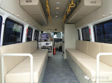 反恐处突运兵车,移动警务室