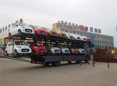 电动轿车