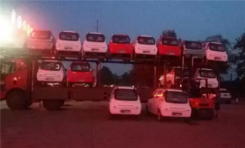 电动轿车