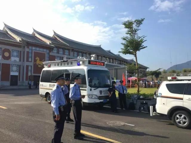 电动移动警务室